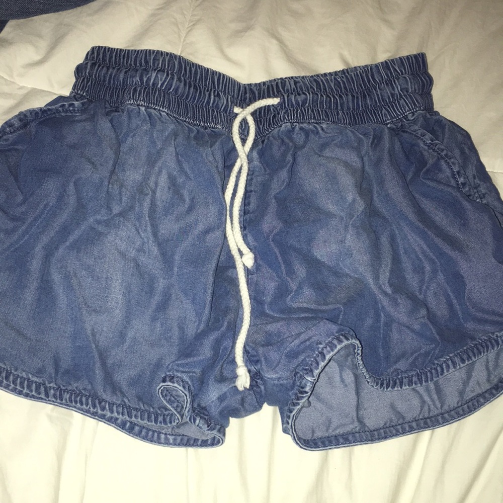 Stretchy denim looking shorts